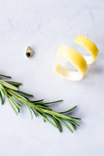 Load image into Gallery viewer, D'Urban Flawless Gin